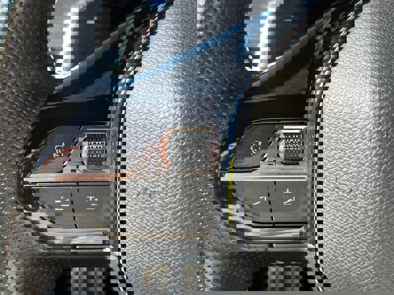 Image Peugeot 〵‸㈨㄰ⴸ⤾ 1.6 225 GT EAT8 Full leds Focal GPS Carplay Caméra Sièges cuir élec chauff à mémoires Régul adapt Cl